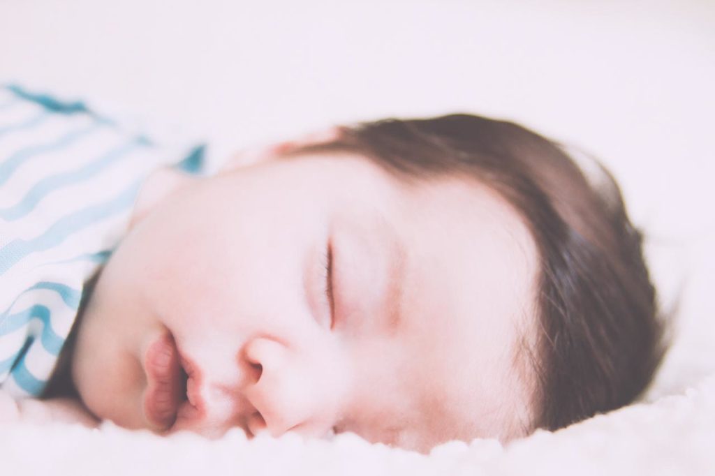 04 Foto Neogennito Moro φωτογραφιση μωρου μαιευτηριο φωτογραφος νεογεννητου μωρο οικογενεια παιδια