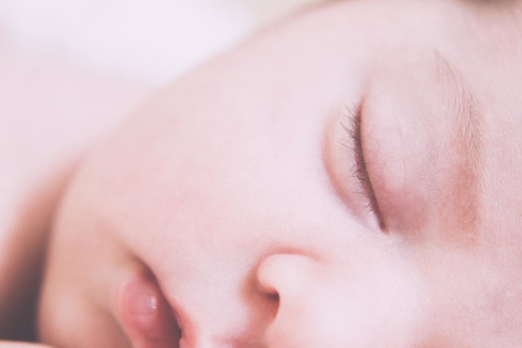 10 Foto Neogennito Moro φωτογραφιση μωρου μαιευτηριο φωτογραφος νεογεννητου μωρο οικογενεια παιδια