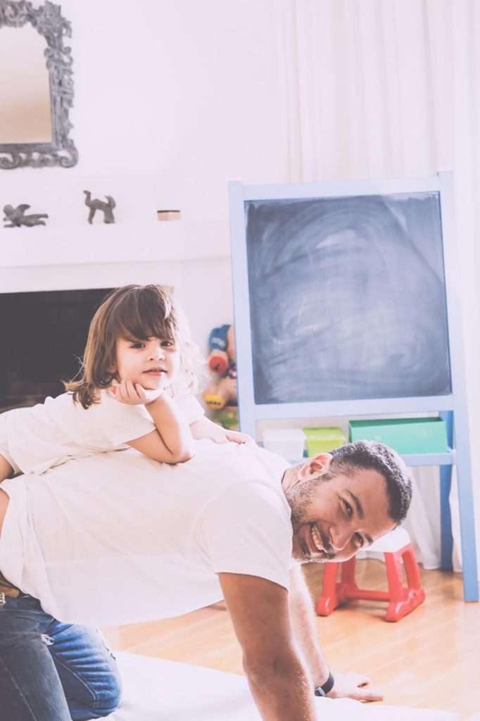 20 Foto Neogennito Moro φωτογραφιση μωρου μαιευτηριο φωτογραφος νεογεννητου μωρο οικογενεια παιδια